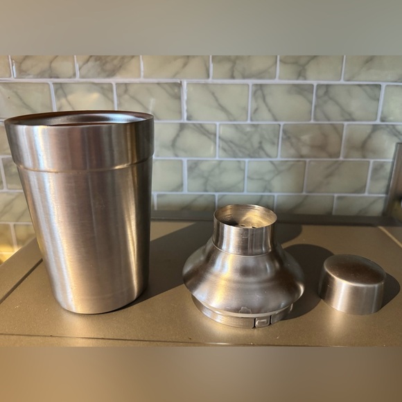 Cocktail Shaker Set - Picture 3 of 6